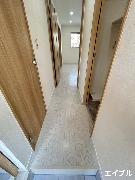 物件内観写真20　(廊下)