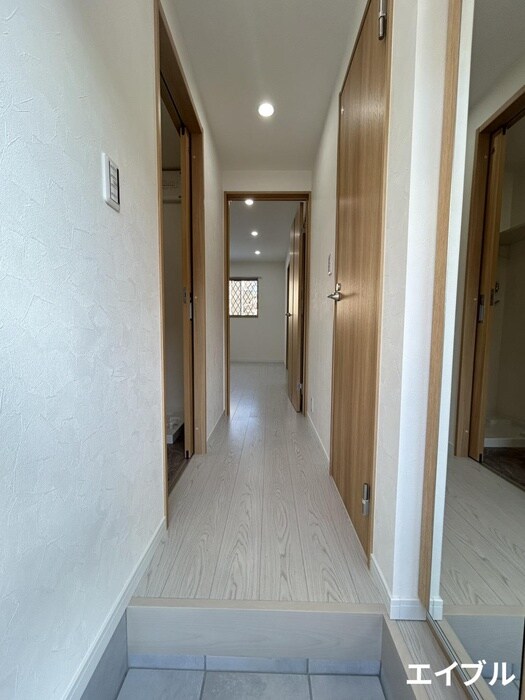 物件内観写真22　(玄関)