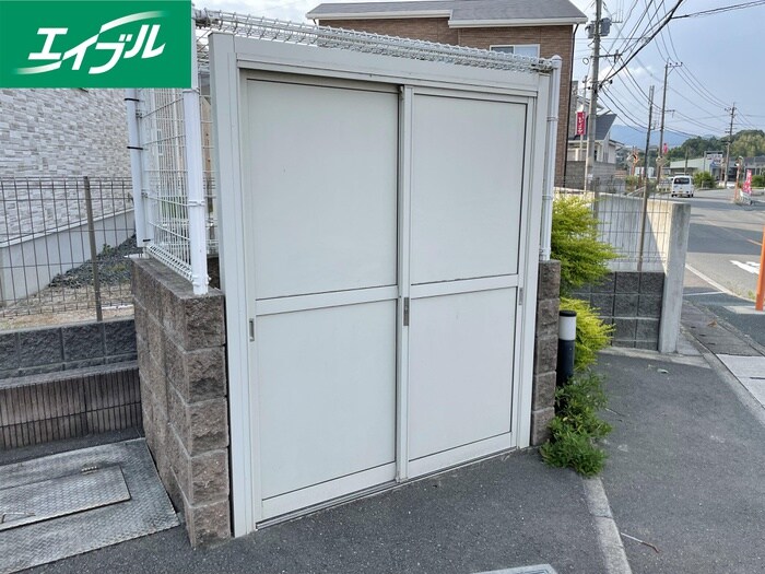 物件外観写真4　(建物設備)