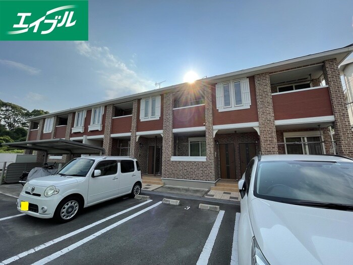 物件外観写真5　(エントランス部分)