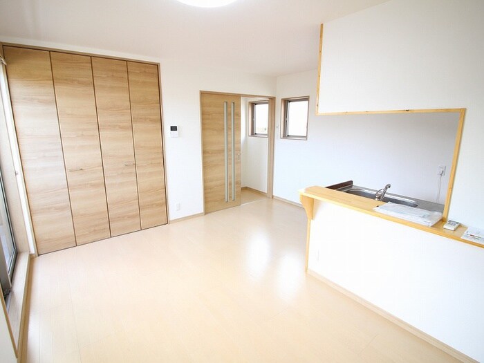 物件内観写真4　(居室)