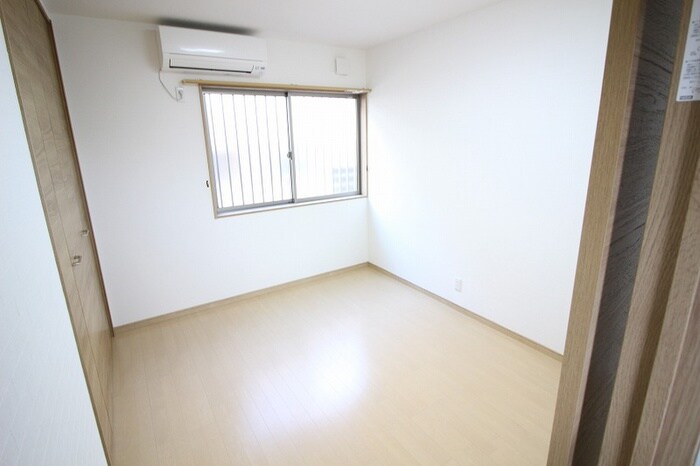 物件内観写真6　(居室)