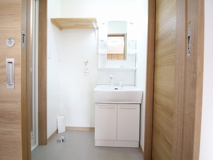 物件内観写真11　(洗面)