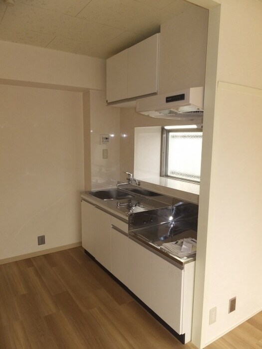 物件内観写真3　(キッチン)