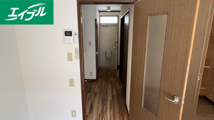 物件内観写真19　(廊下)