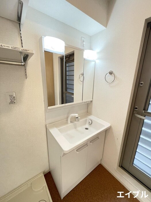 物件内観写真9　(洗面)