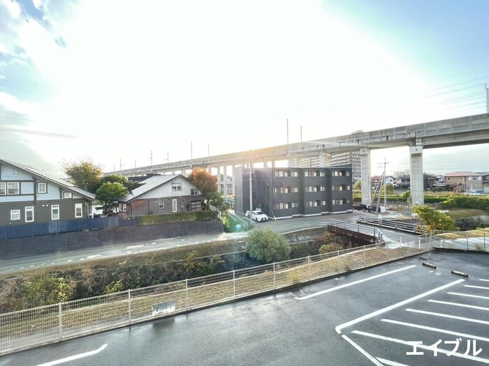 物件内観写真13　(室内からの展望)