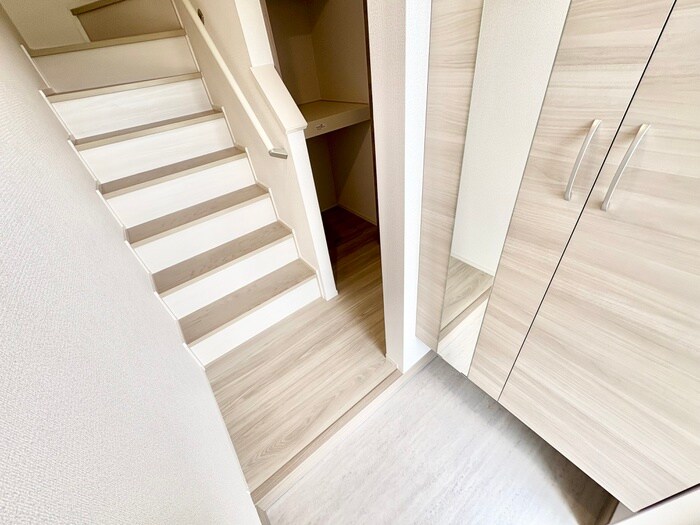 物件内観写真15　(玄関)