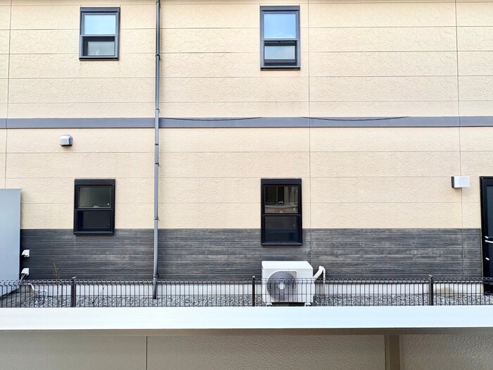 物件内観写真16　(室内からの展望)