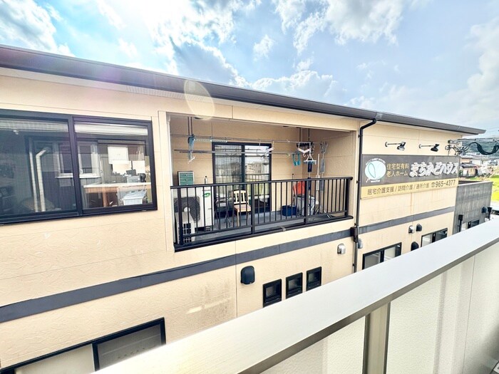 物件内観写真16　(室内からの展望)