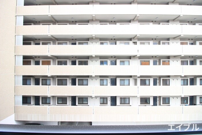 物件内観写真22　(室内からの展望)