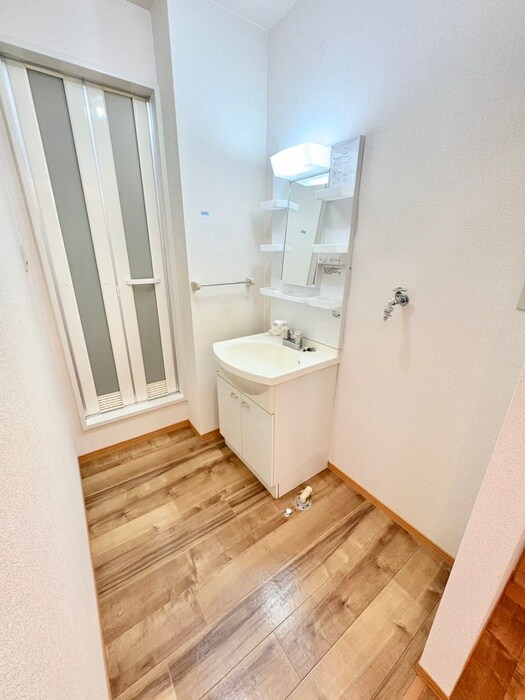 物件内観写真13　(洗面)