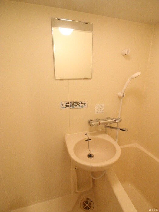 物件内観写真9　(洗面)