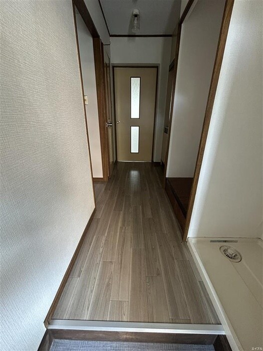 物件内観写真17　(廊下)