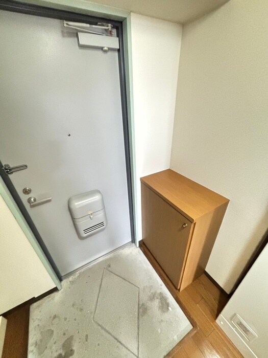 物件内観写真11　(玄関)