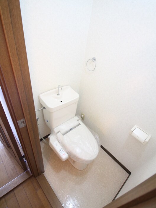 物件内観写真14　(トイレ)