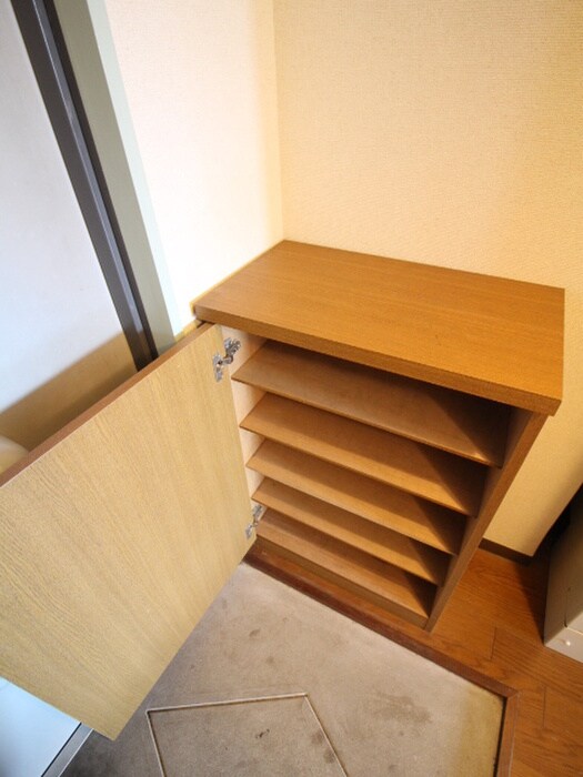 物件内観写真18　(靴箱)