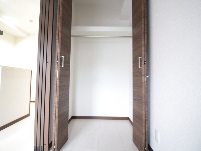 物件内観写真11　(収納)