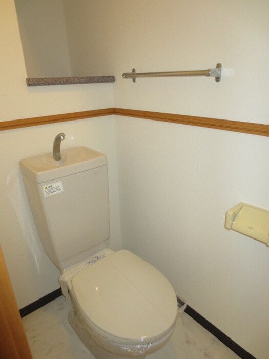 物件内観写真12　(トイレ)