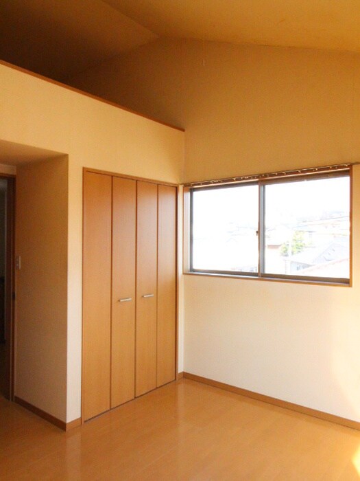 物件内観写真4　(居室)