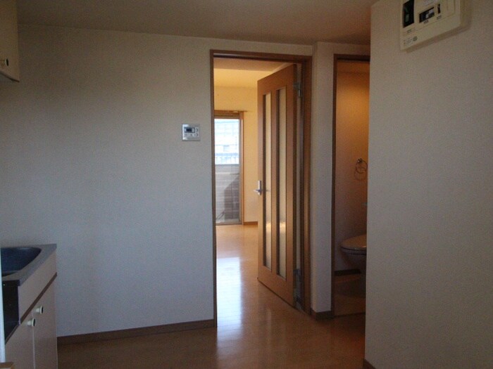 物件内観写真15　(玄関)