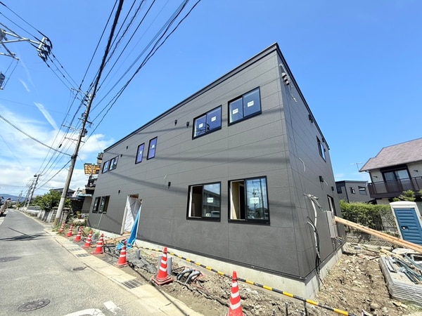 建築中