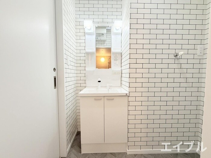 物件内観写真8　(洗面)