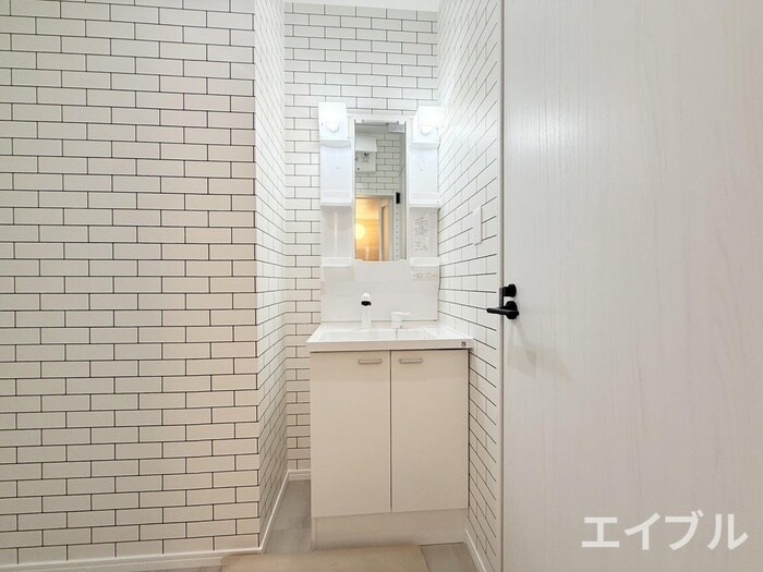 物件内観写真8　(洗面)