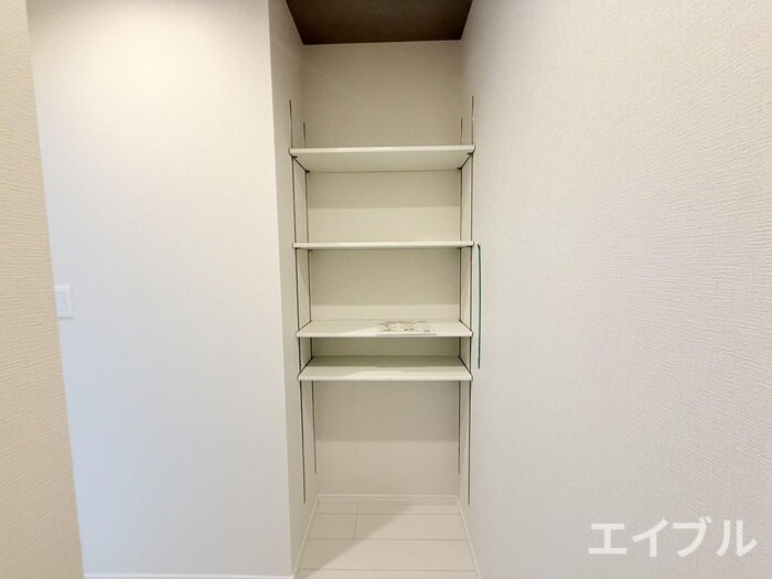 物件内観写真13　(靴箱)