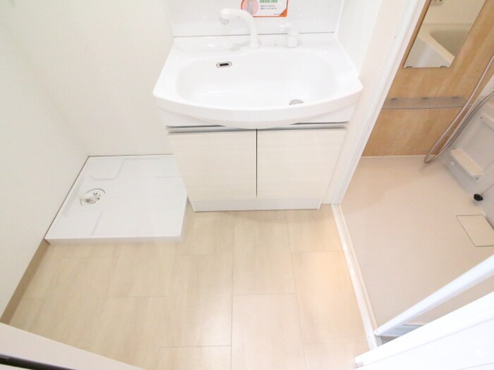 物件内観写真15　(洗濯機置場)