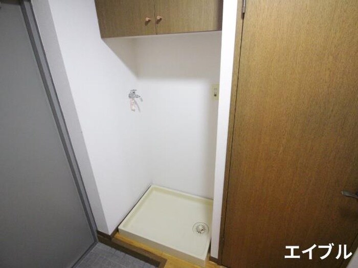 物件内観写真14　(洗濯機置場)