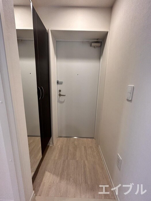 物件内観写真11　(玄関)