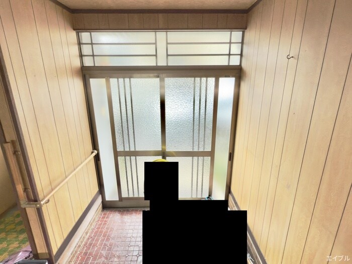 物件内観写真9　(玄関)