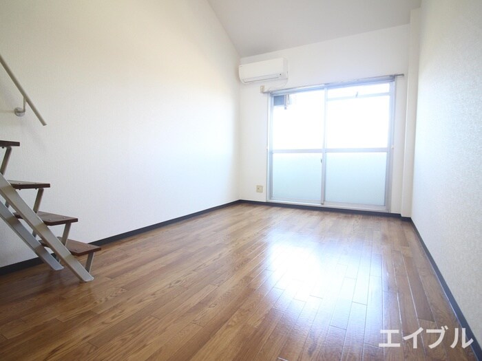 物件内観写真8　(居室)