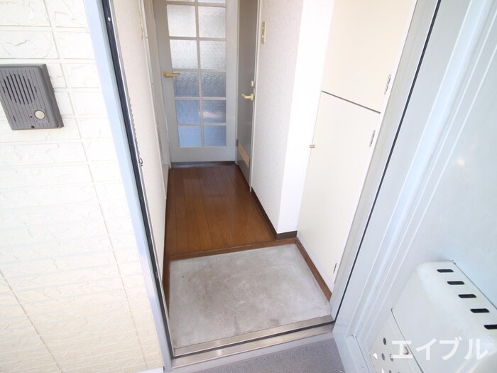 物件内観写真12　(玄関)