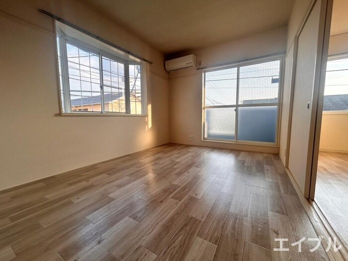 物件内観写真8　(居室)