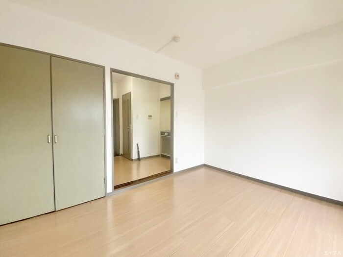 物件内観写真10　(居室)