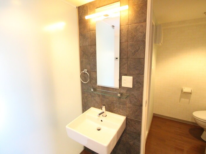 物件内観写真12　(洗面)