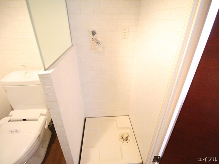 物件内観写真14　(洗濯機置場)