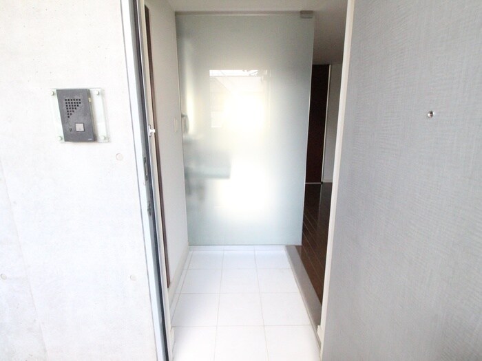 物件内観写真17　(玄関)