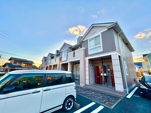 ヴァンティアン中の原Ａ外観写真
