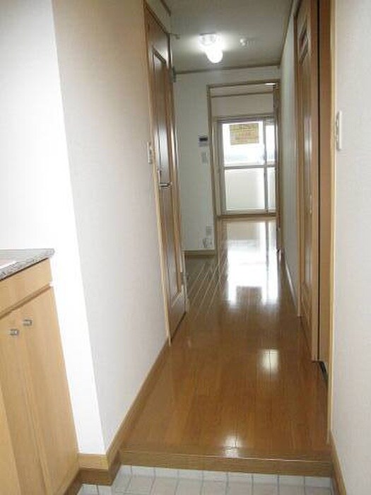 物件内観写真7　(廊下)