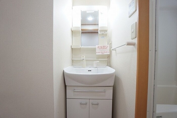 物件内観写真11　(洗面)