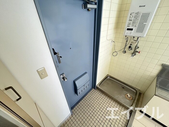 物件内観写真17　(玄関)