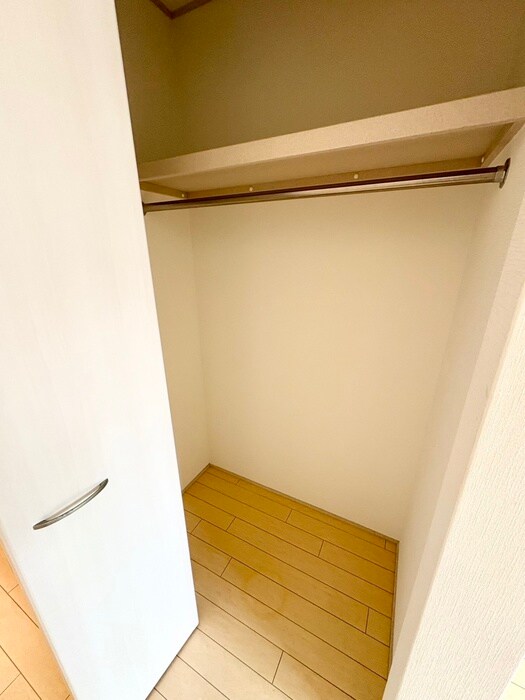 物件内観写真12　(収納)