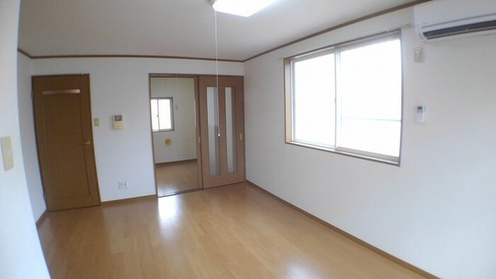 物件内観写真8　(居室)