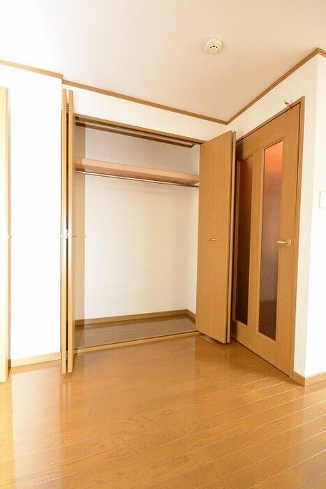 物件内観写真12　(収納)