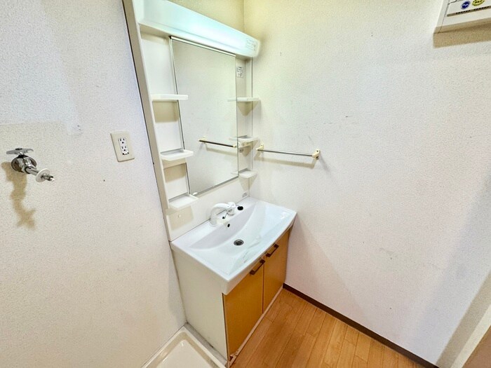 物件内観写真8　(洗面)