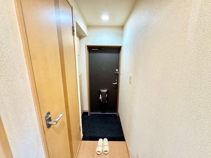 物件内観写真11　(玄関)