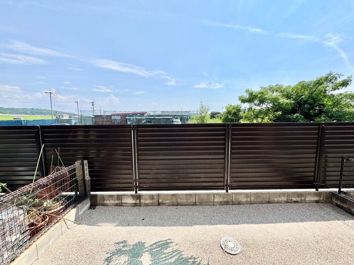 物件内観写真13　(室内からの展望)